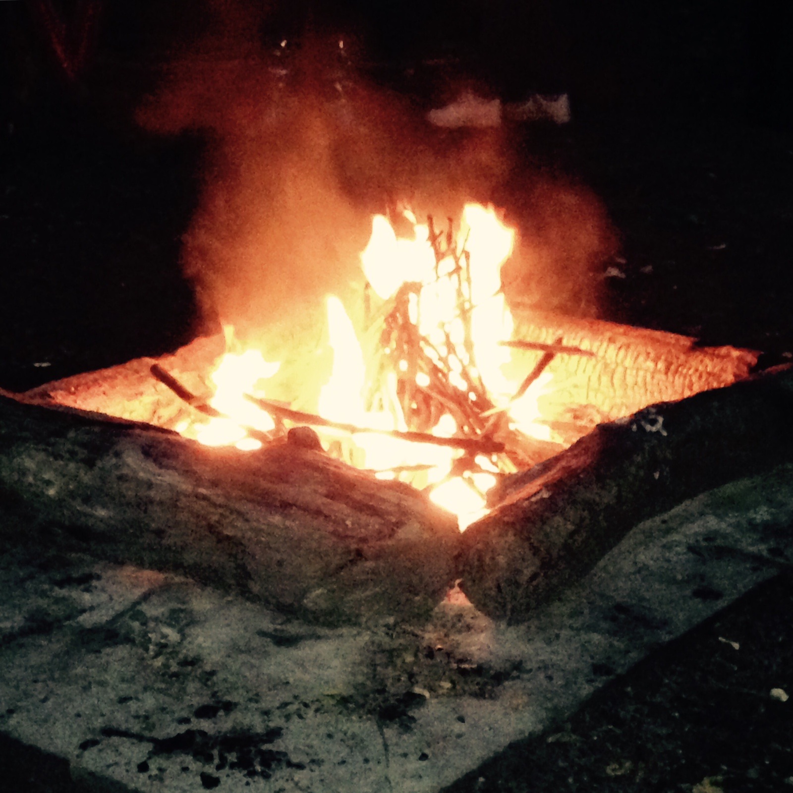 Campfire fire